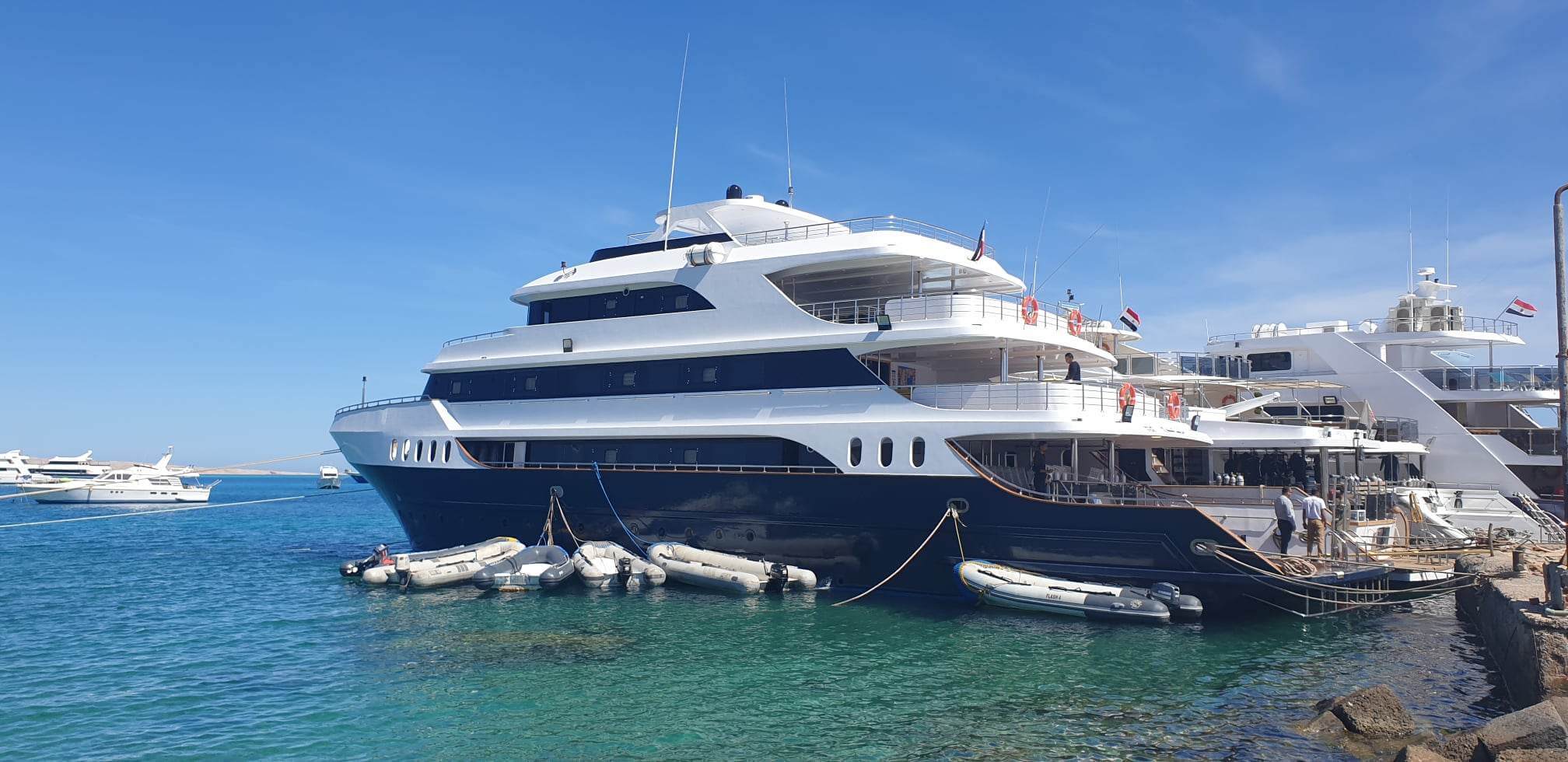 Martina Explorer 12